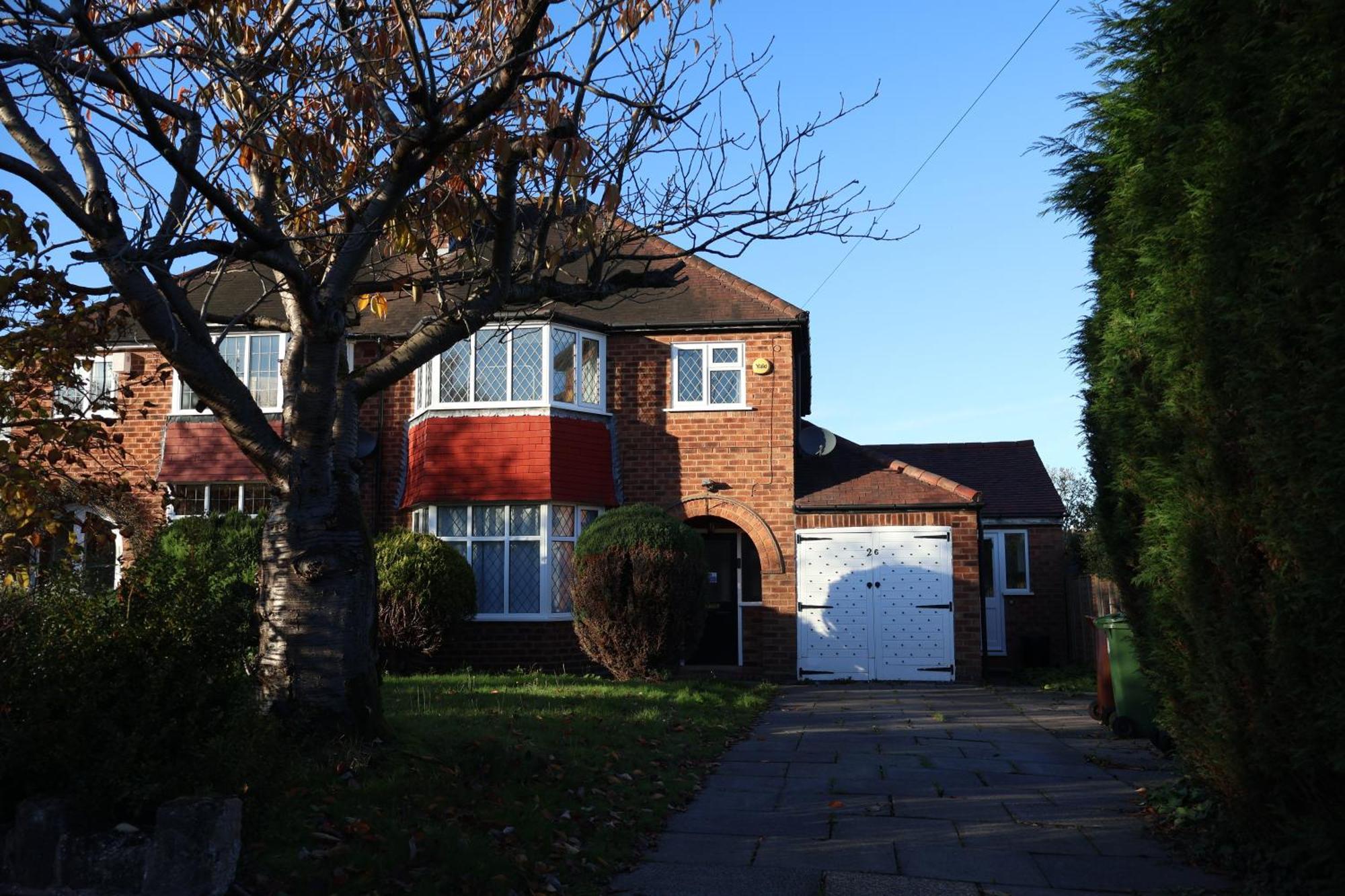 Spacious 4 Bed Home Near Nec, Jlr & Airport Parking For 3 Cars Ideal For Contractors! Solihull Exterior photo